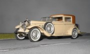 Cadillac Town Car 1:32
