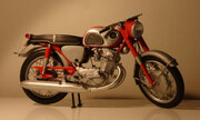 Honda CB 72 1:8