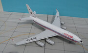 Iljuschin Il-96-300 1:144