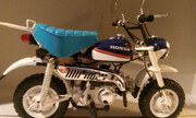 Honda Monkey rothmans 1:6