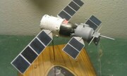 Shenzhou Chinese Spacecraft Model 1:72