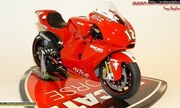 Ducati Desmosedici 1:12