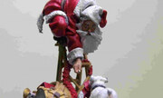 Santa`s Tarnung wirkt nicht 1:32