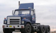 International F-2575 1:25