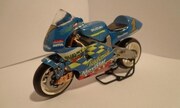 SUZUKI RGV 500 1:24