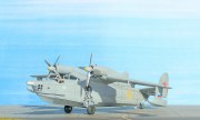 Russisches Amphibienflugzeug Berijew Be-12 Tschaika 1:144