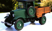 Russischer LKW AMO 2 1:24