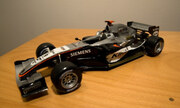 McLaren Mercedes MP4-20 1:24