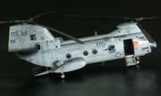 Boeing CH-46E Sea Knight 1:48