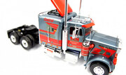 Peterbilt Racing Truck 1:25