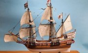 Englische Galeone Pelican 1:87